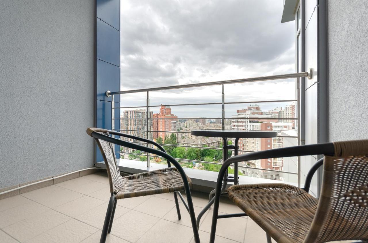 Petrovdom Apartaments 11-212 In Rc Central Park, 7 John Mccain Street Kyiv Exterior foto